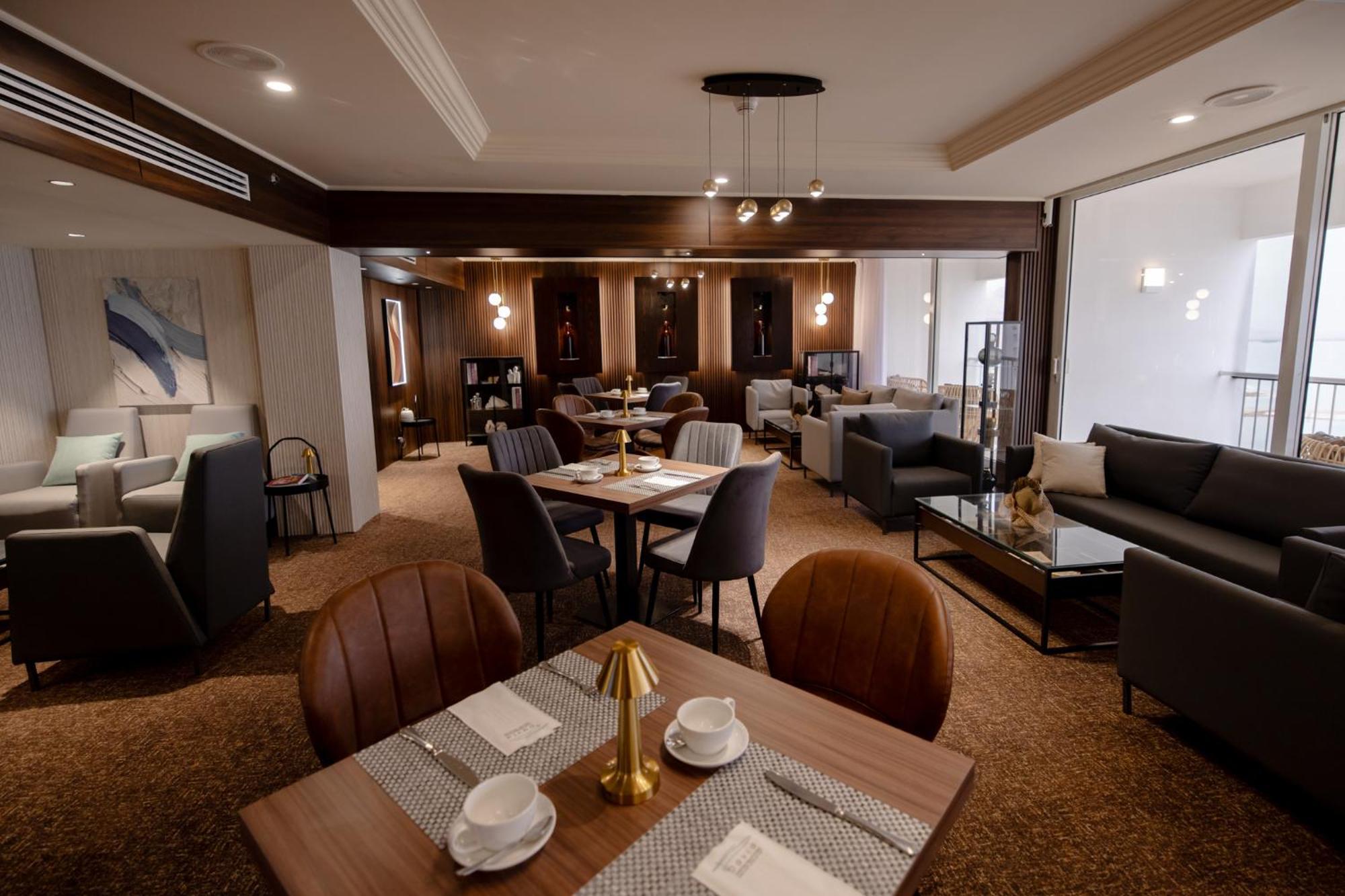 David Dead Sea Resort & Spa Ein Bokek Εξωτερικό φωτογραφία The lounge at the airport